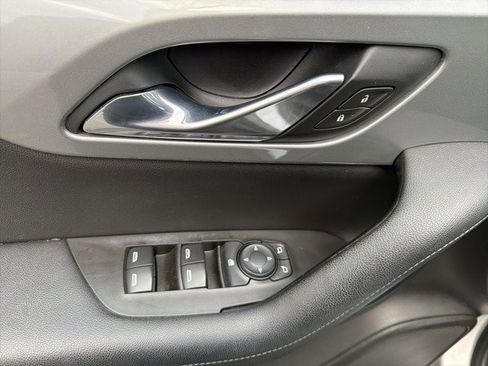 Used 2020 Chevrolet Blazer LT image 18