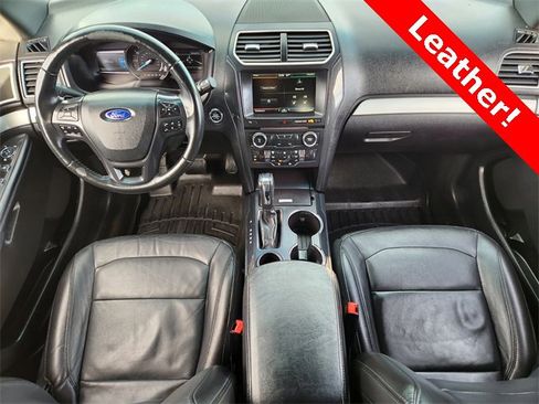 Used 2016 Ford Explorer XLT w/ Equipment Group 202A image 12