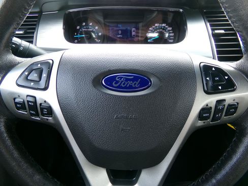 Used 2017 Ford Taurus SEL AWD/4WD image 14
