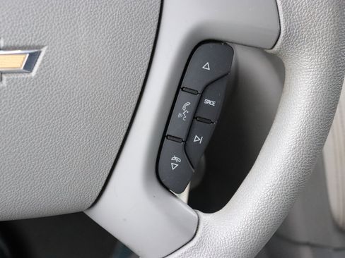 Used 2017 Chevrolet Traverse LS image 32