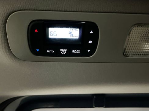 Used 2018 Honda Odyssey EX-L image 19