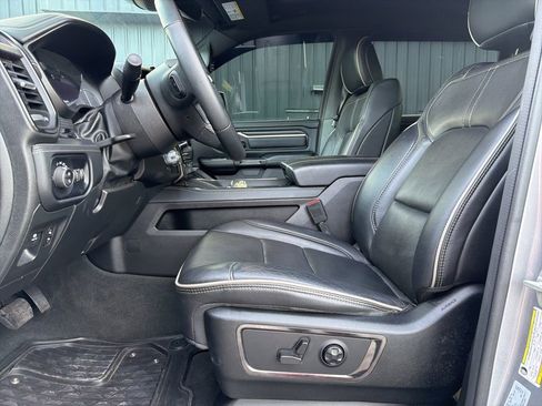 Used 2024 RAM 1500 Limited AWD/4WD image 11