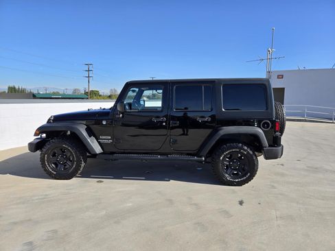 Used 2015 Jeep Wrangler Unlimited Sport w/ Connectivity Group image 7
