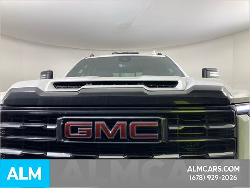 Used 2024 GMC Sierra 2500 AT4 w/ AT4 Premium Plus Package image 13