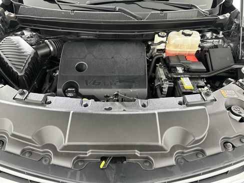 Certified 2020 Chevrolet Traverse LT FWD image 31
