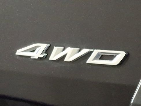 Used 2023 Ford Explorer XLT w/ Equipment Group 202A AWD/4WD image 31