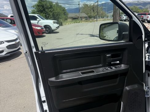Used 2019 RAM 1500 Express AWD/4WD image 18