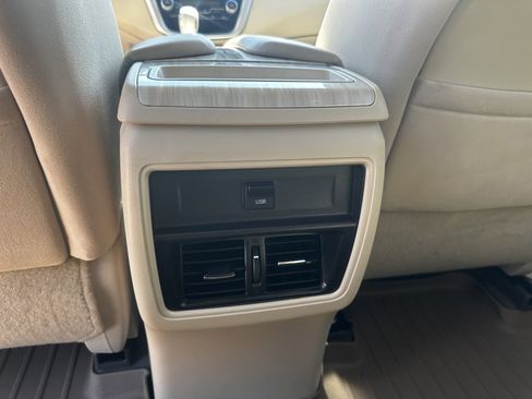 Used 2017 Nissan Murano SV image 17