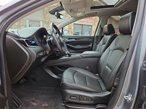 Used 2020 Buick Enclave Avenir w/ Avenir Technology Package AWD/4WD image 13