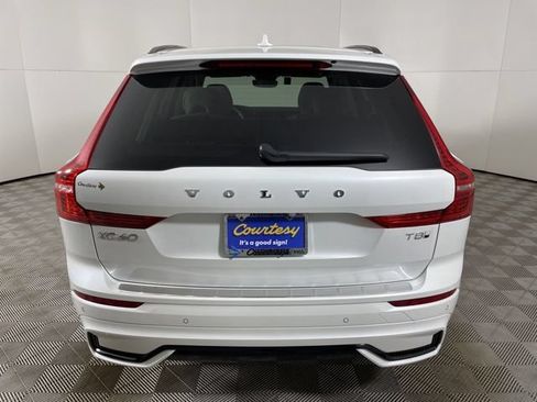 Certified 2025 Volvo XC60 T8 Core w/ Protection Package Premier AWD/4WD image 11