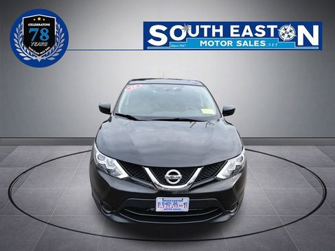 Used 2018 Nissan Rogue Sport S image 3