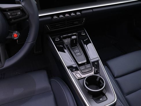 Certified 2025 Porsche 911 Carrera image 20