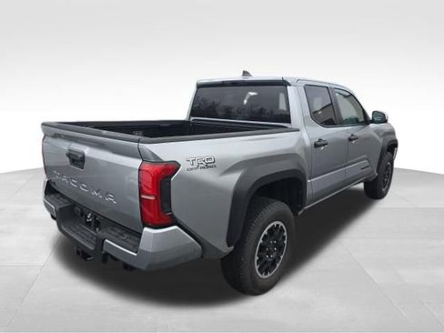 Used 2025 Toyota Tacoma TRD Off-Road image 5