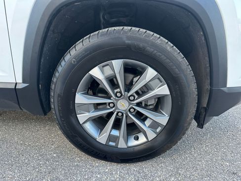 Used 2025 Chevrolet Equinox LT image 29