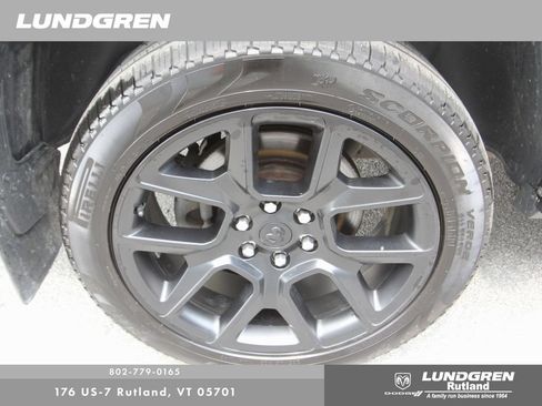 Used 2022 RAM 1500 Laramie AWD/4WD image 23