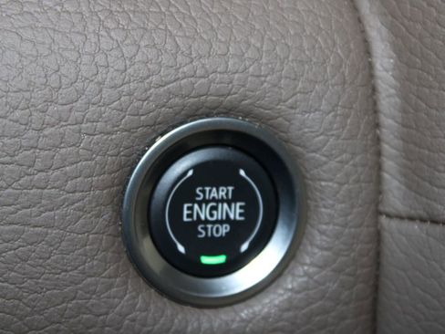 Used 2024 GMC Yukon Denali w/ Denali Reserve Package AWD/4WD image 27