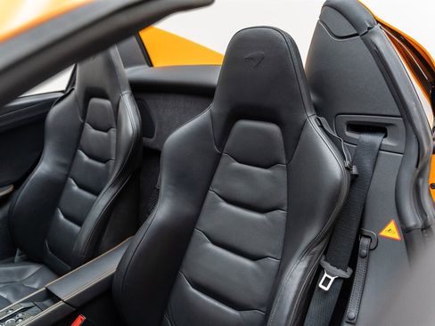 Used 2014 McLaren MP4-12C Spider RWD image 23
