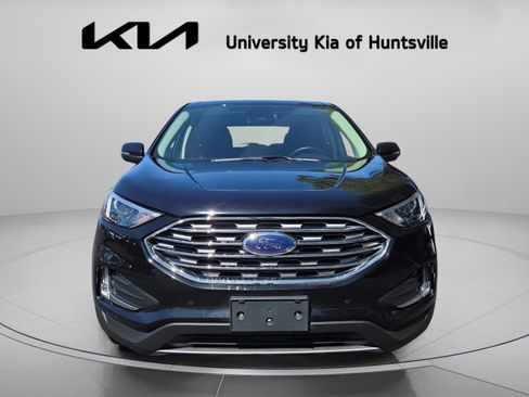 Used 2024 Ford Edge Titanium image 2