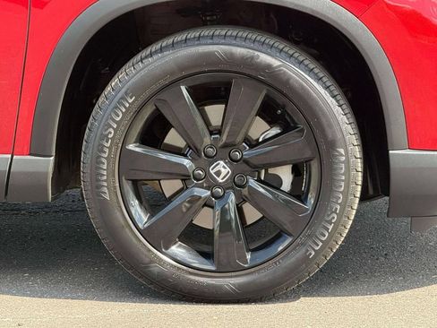 Used 2025 Honda Pilot Black Edition image 9