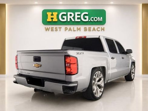 Used 2018 Chevrolet Silverado 1500 Custom w/ Custom Value Package RWD image 4