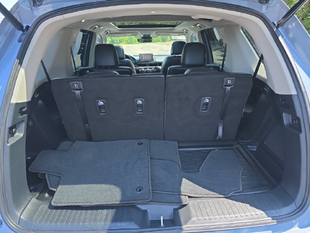 Used 2025 Honda Pilot Elite image 36