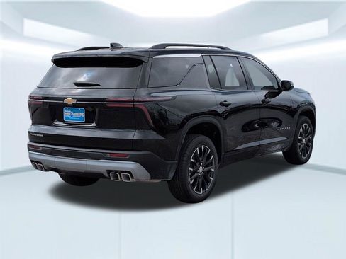 New 2026 Chevrolet Traverse LT w/ Sun and Wheel Package FWD image 6