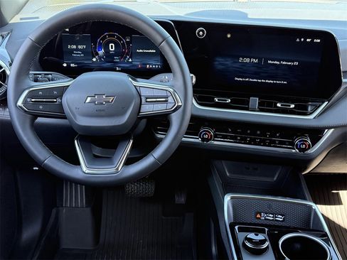 New 2026 Chevrolet Equinox LT w/ Convenience Package II image 11