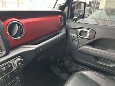 Used 2021 Jeep Gladiator Rubicon AWD/4WD image 27