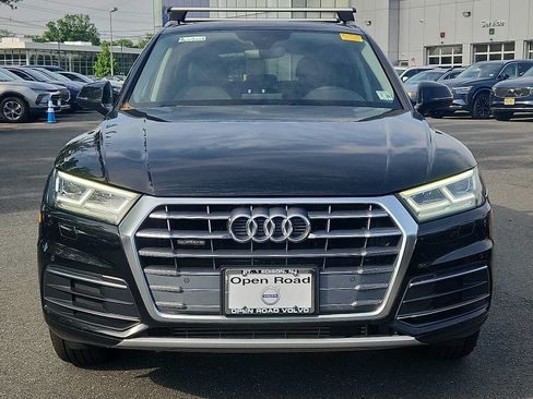 Used 2019 Audi Q5 2.0T Premium Plus w/ Premium Plus Package AWD/4WD image 2