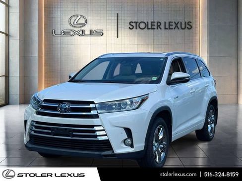 Used 2017 Toyota Highlander Limited Platinum AWD/4WD image 3