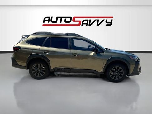 Used 2025 Subaru Outback Onyx Edition AWD/4WD image 8
