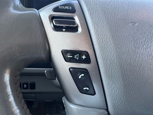 Used 2020 Nissan NV 3500 SL image 16