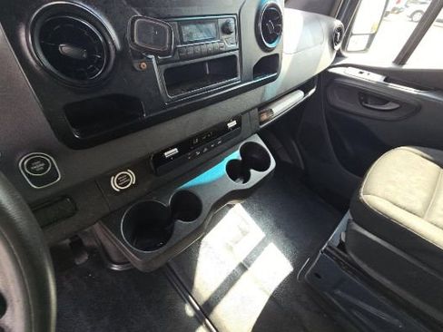 Used 2019 Mercedes-Benz Sprinter 170 image 8