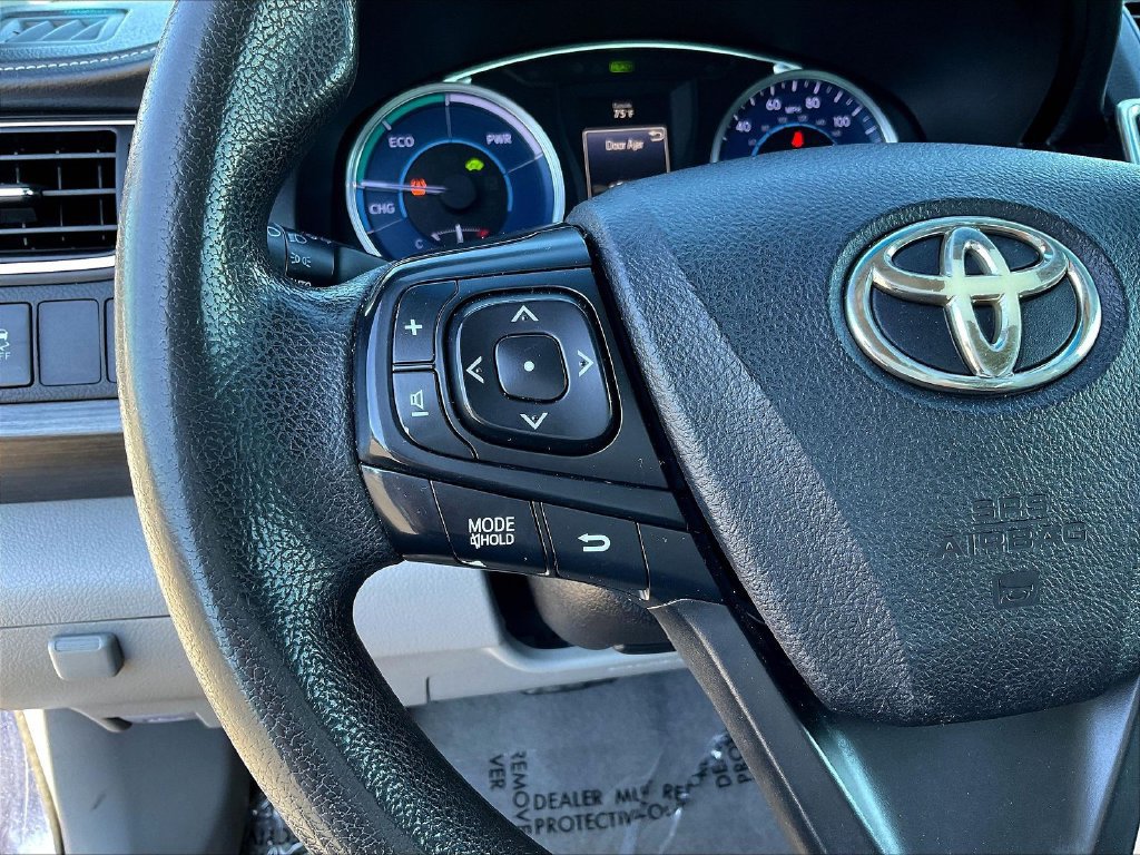 Used 2017 Toyota Camry LE FWD image 11