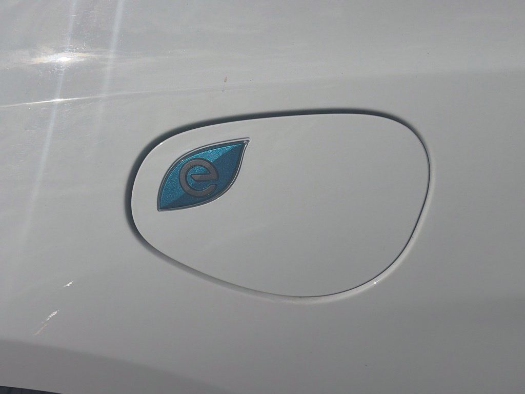 Used 2024 Chrysler Pacifica Limited FWD image 22