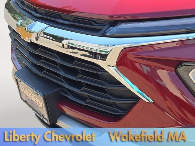Used 2025 Chevrolet TrailBlazer LT w/ Convenience Package AWD/4WD image 5
