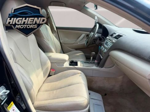Used 2009 Toyota Camry LE FWD image 17