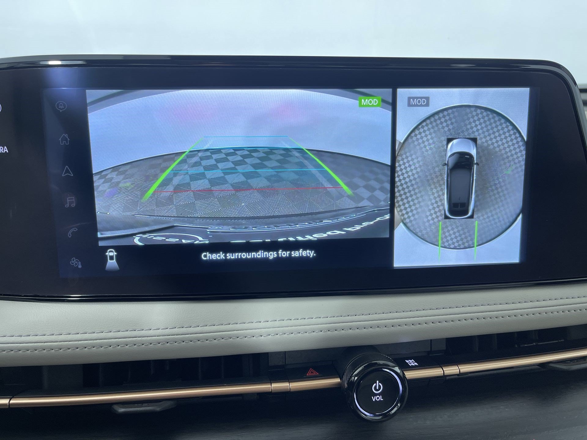 Certified 2024 Nissan Ariya AWD image 19