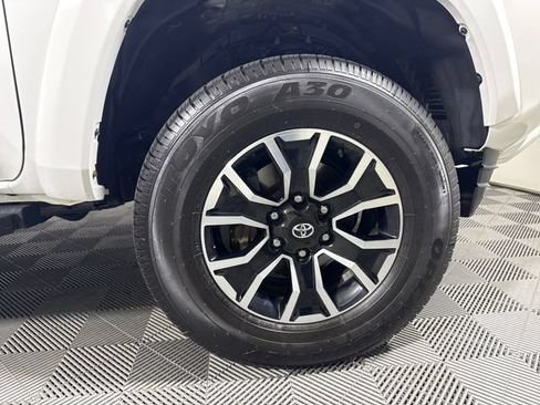 Used 2023 Toyota Tacoma TRD Sport w/ Technology Package AWD/4WD image 11