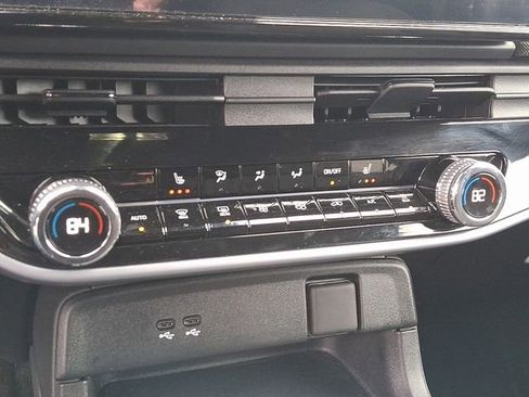 Used 2024 Honda Prologue EX image 16