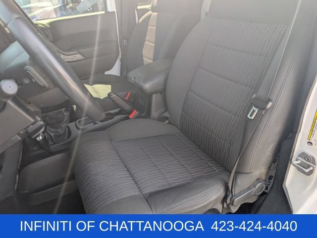 Used 2012 Jeep Wrangler Unlimited Sport AWD/4WD image 5