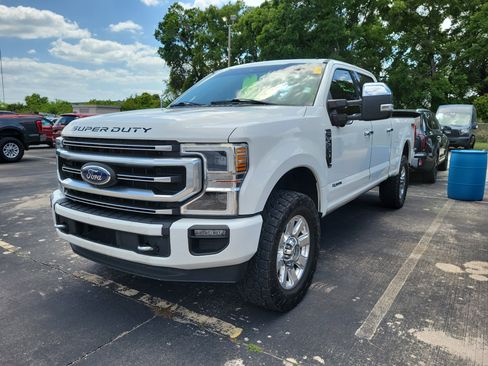 Used 2021 Ford F250 Platinum w/ FX4 Off-Road Package image 3