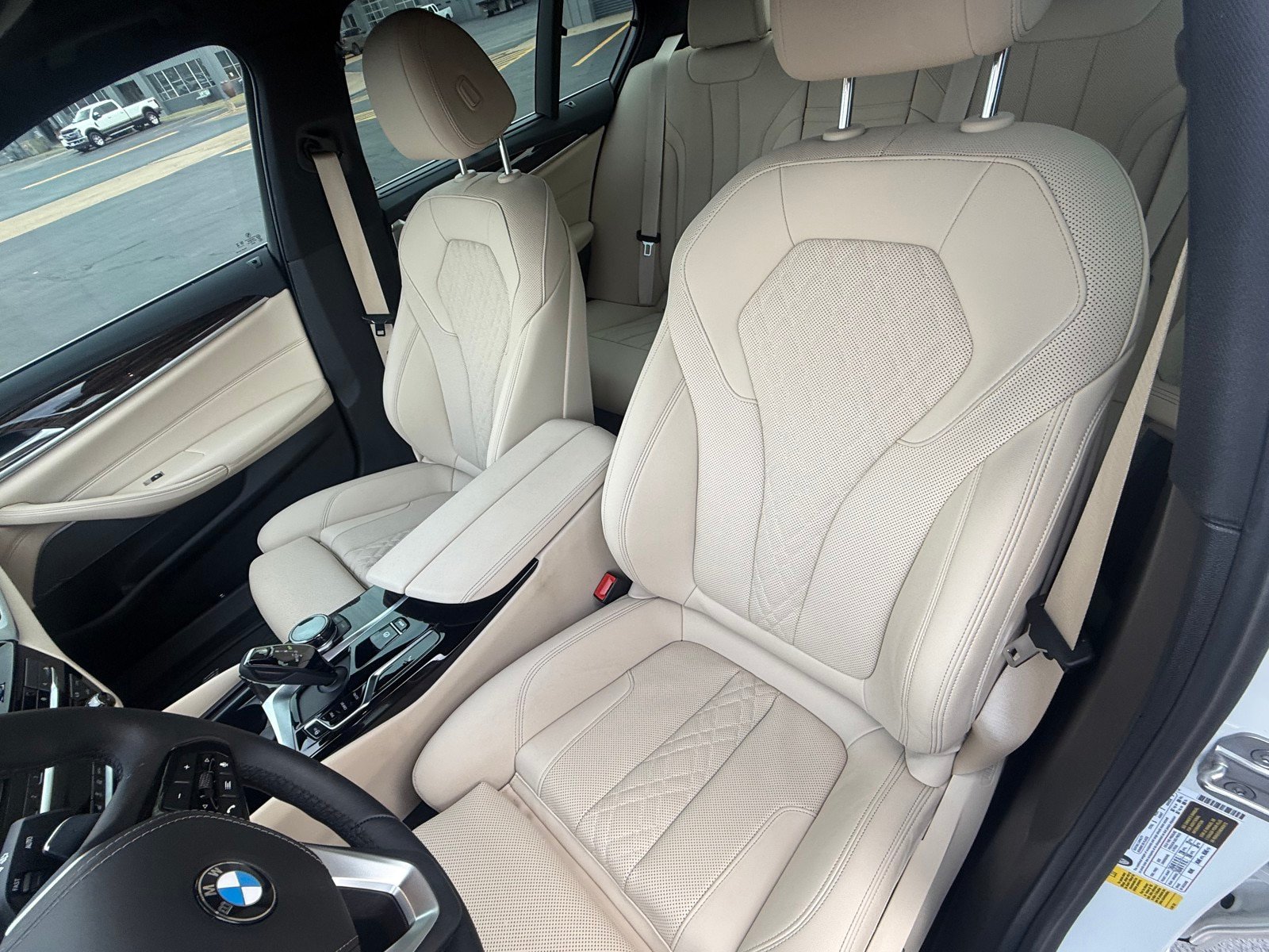 Used 2023 BMW 540i w/ Executive Package RWD image 12