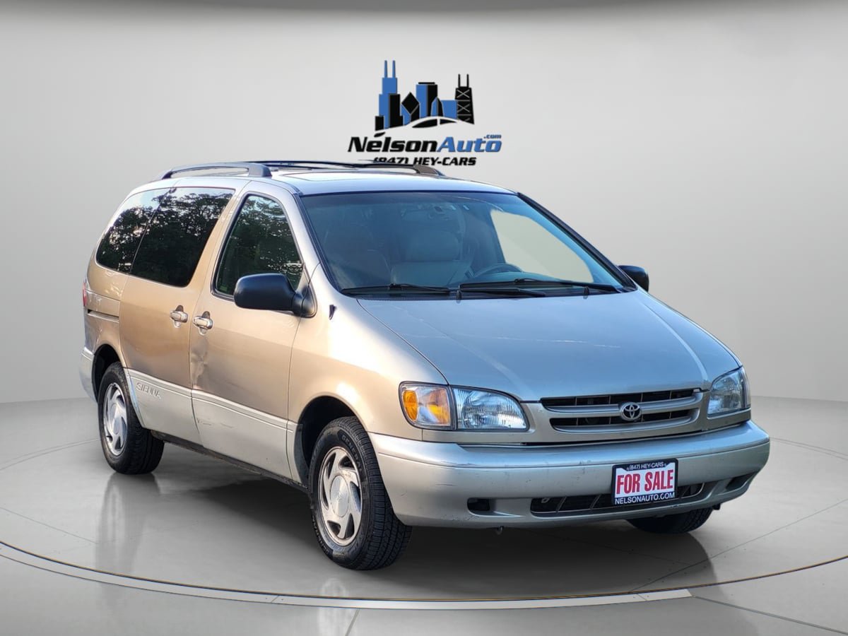 Used 2000 Toyota Sienna XLE w/ XLE Luxury Pkg FWD image 1