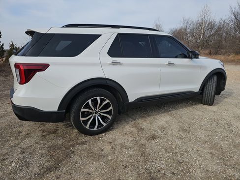 Used 2020 Ford Explorer ST w/ Premium Technology Package image 3
