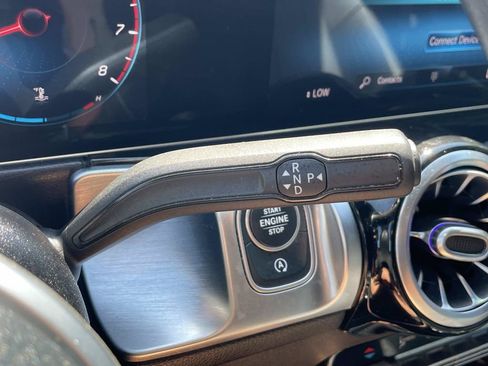 Used 2021 Mercedes-Benz GLB 250 image 31