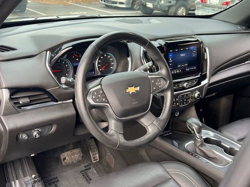 Used 2023 Chevrolet Traverse LT image 20