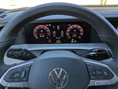 New 2026 Volkswagen Tiguan SE R-Line FWD image 38
