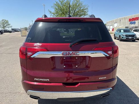 Used 2018 GMC Acadia Denali w/ Technology Package AWD/4WD image 5