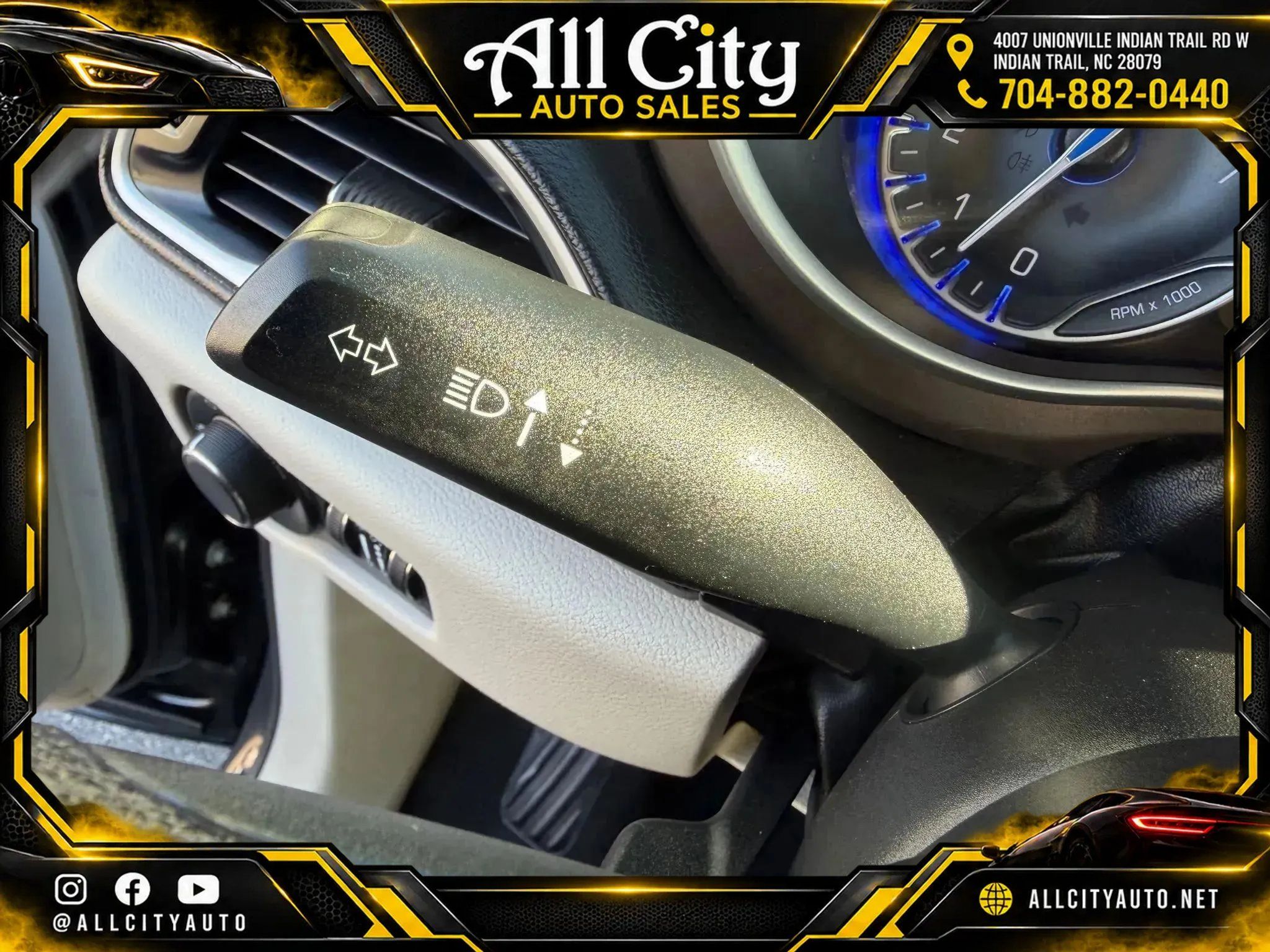 Used 2020 Chrysler Voyager Lxi FWD image 21